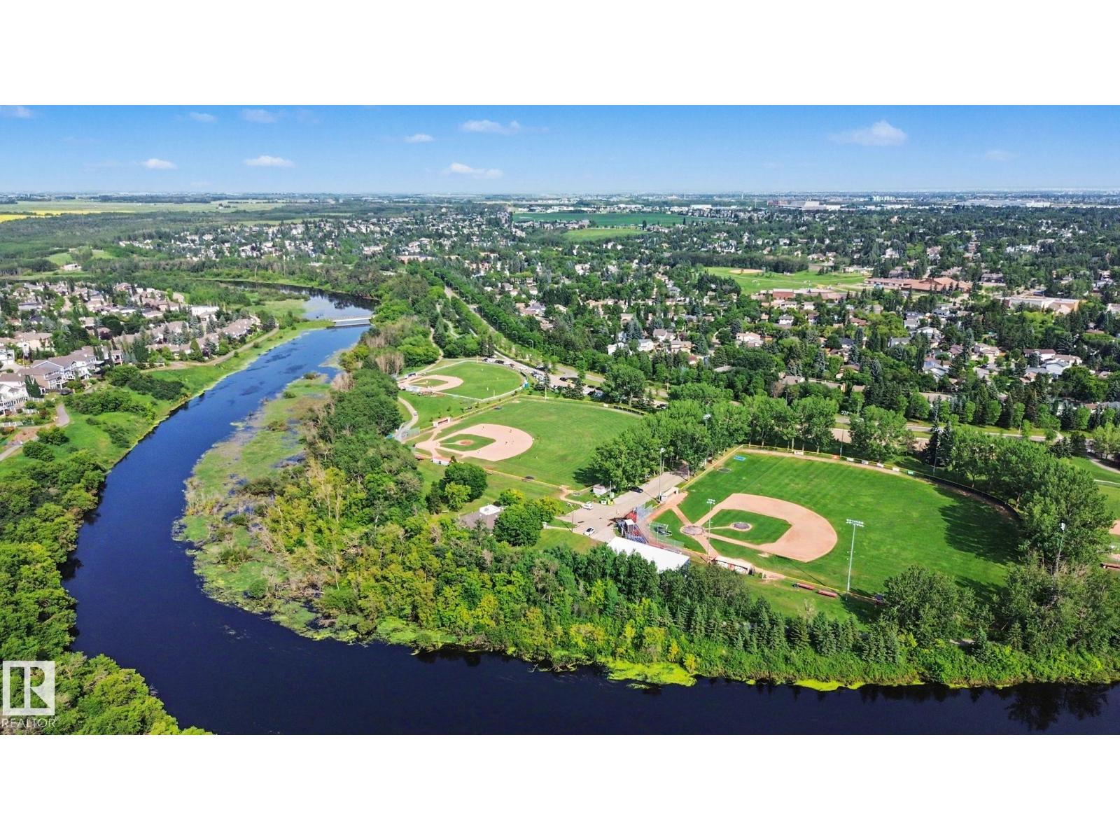 #810 200 BELLEROSE DR - Image 65