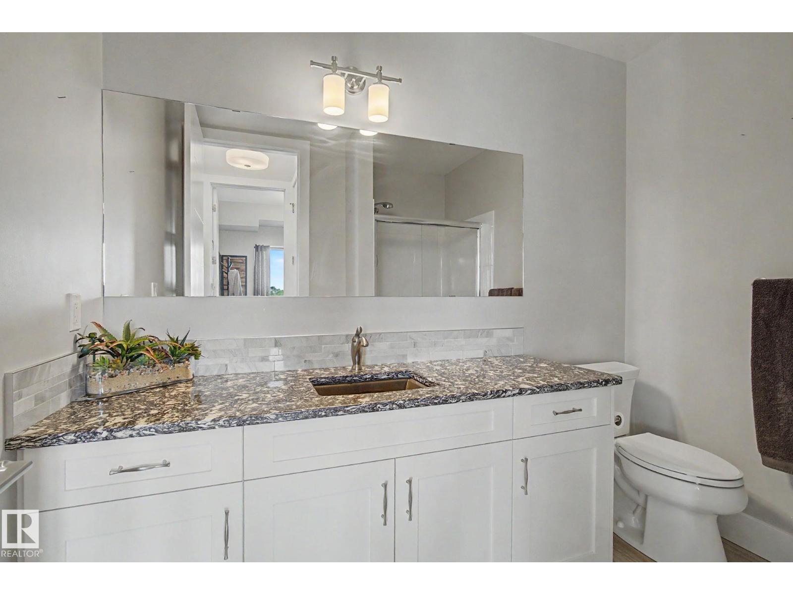 #810 200 BELLEROSE DR - 27