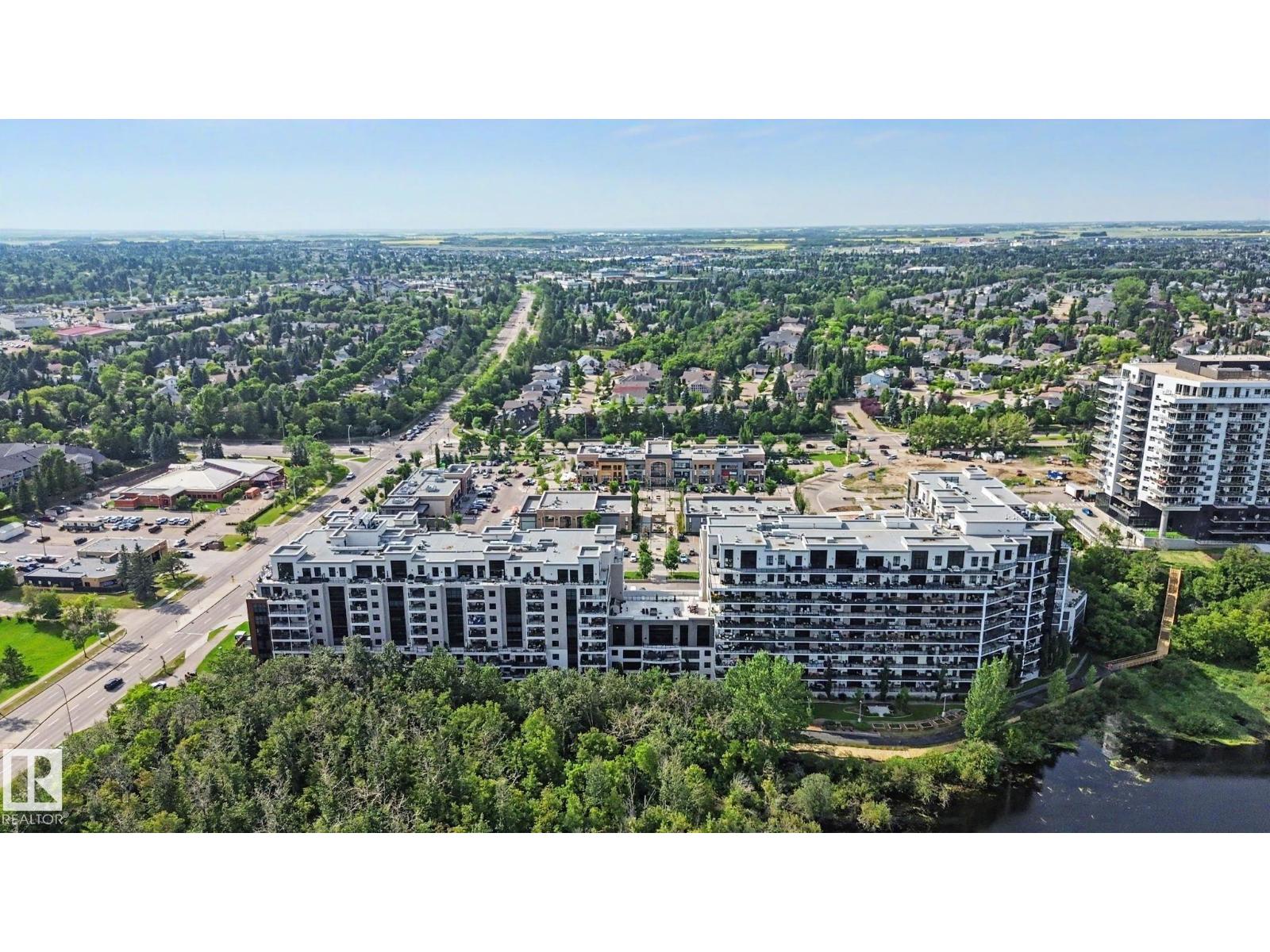 #810 200 BELLEROSE DR - 64