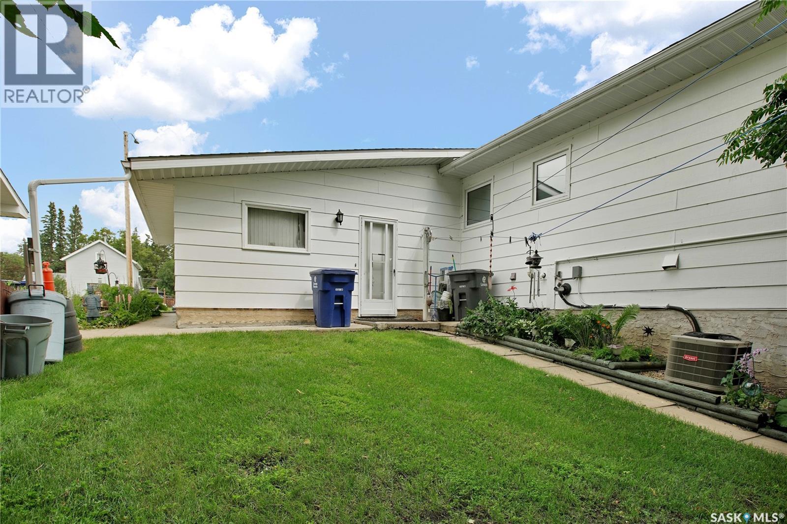 1005 10th STREET - 34