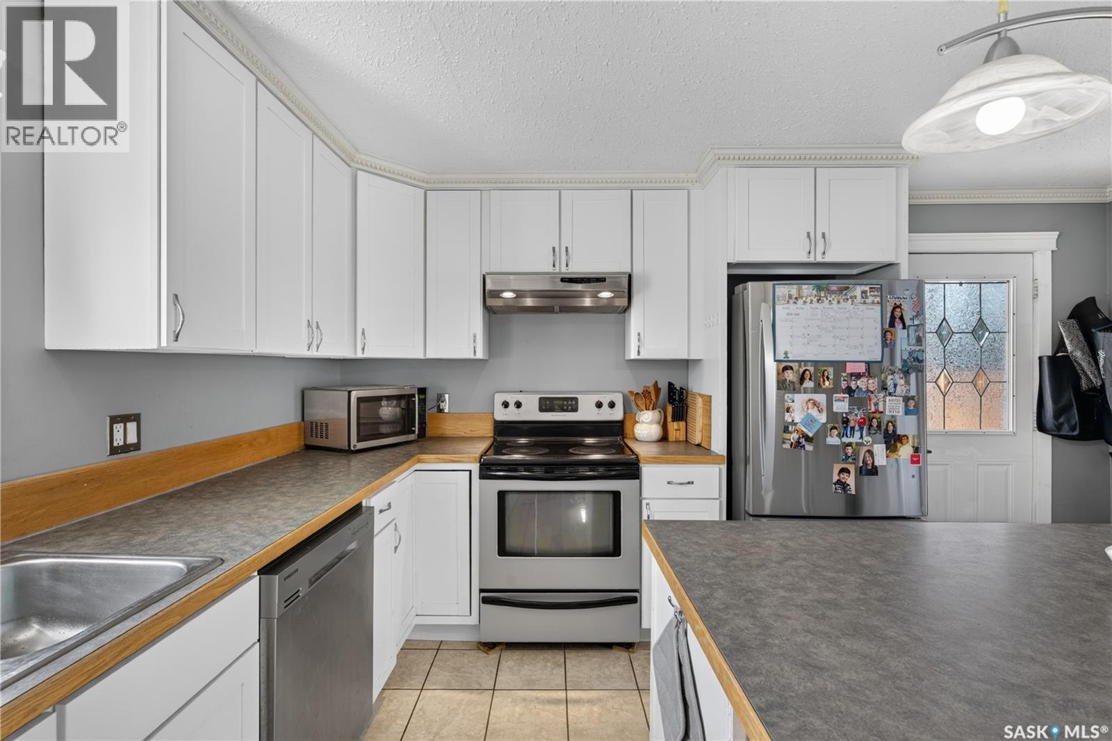 477 22nd STREET E - 6