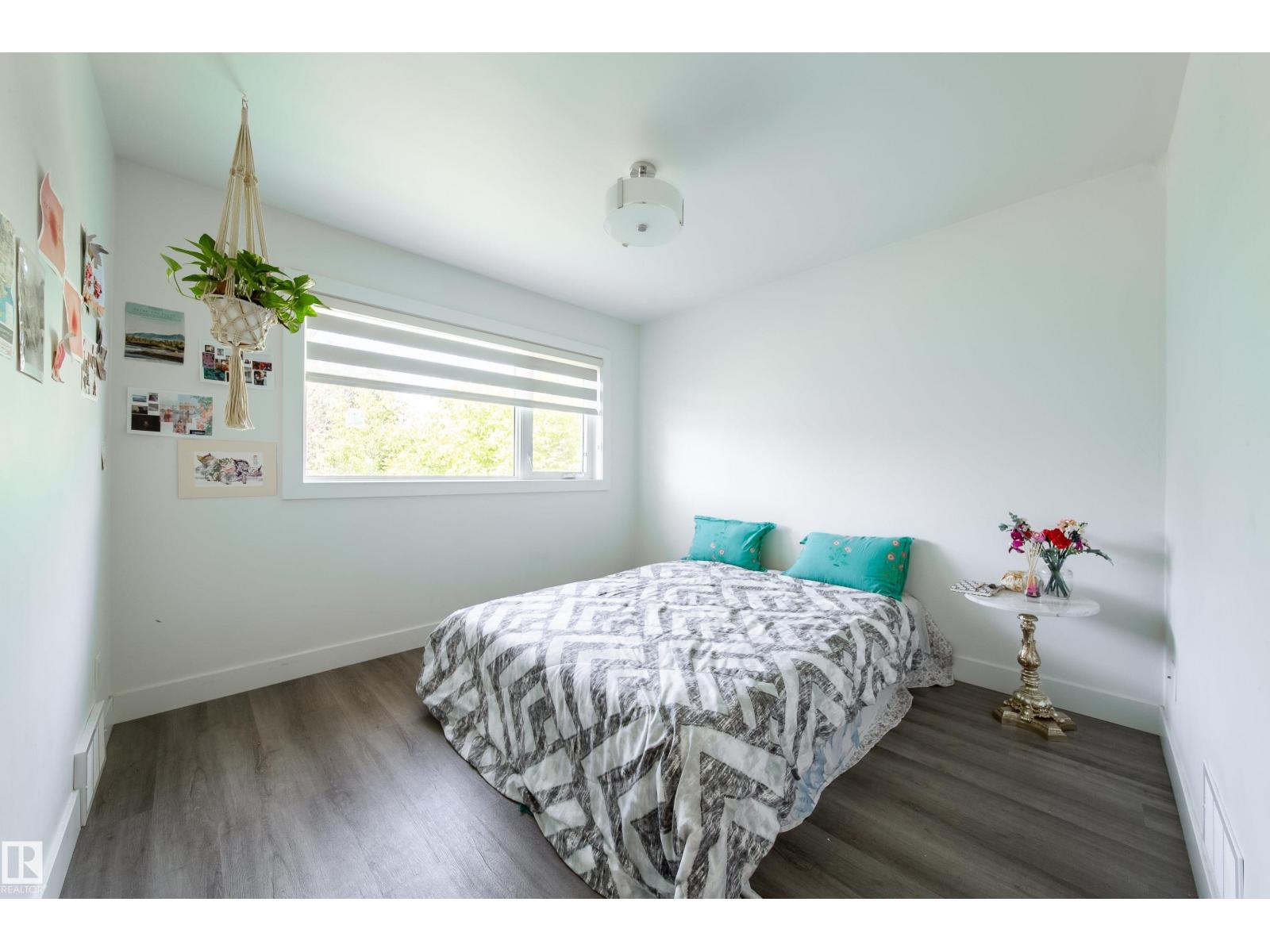 10671 63 AV NW - 16