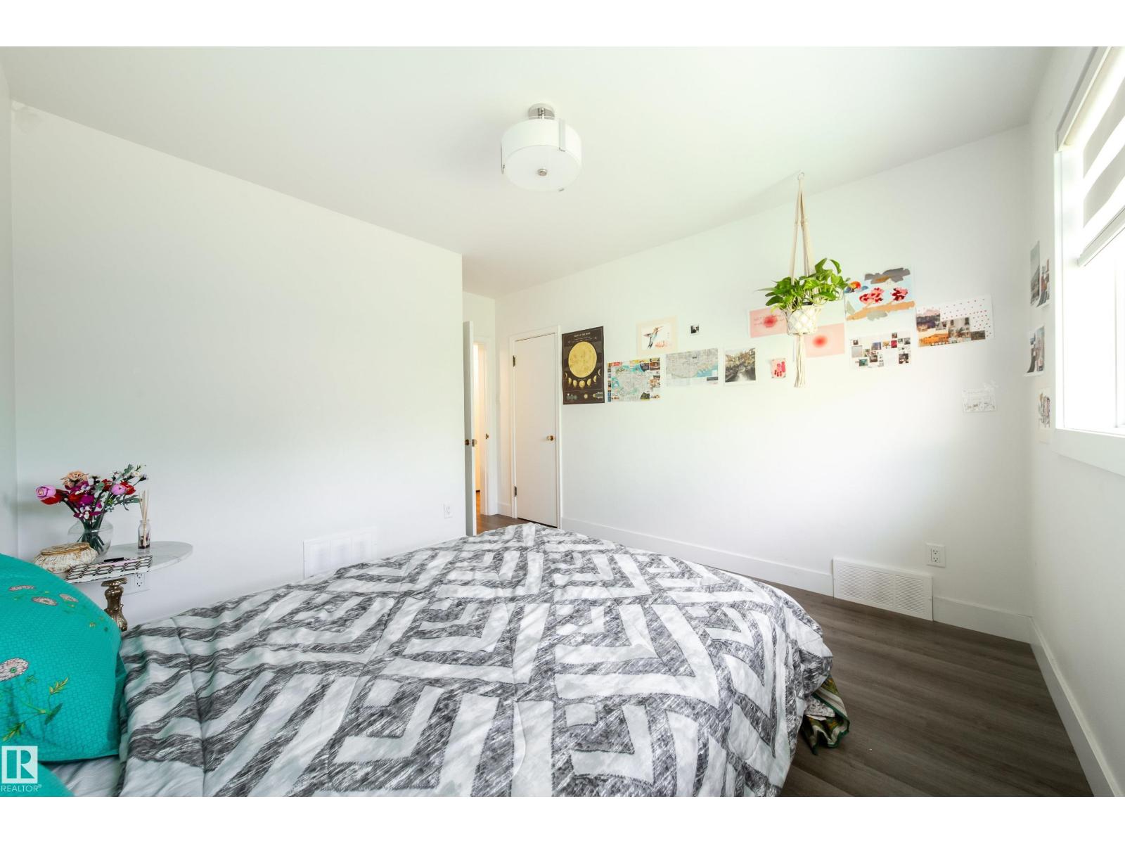10671 63 AV NW - 17