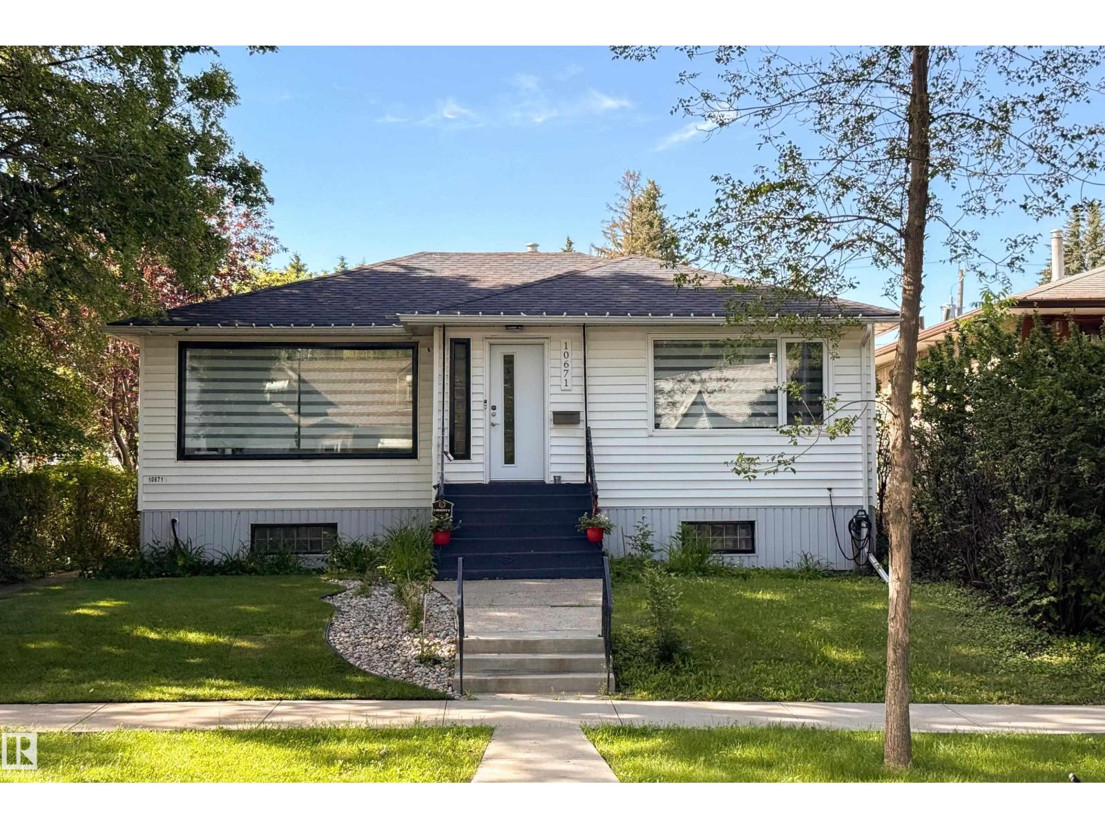 10671 63 AV NW - 1