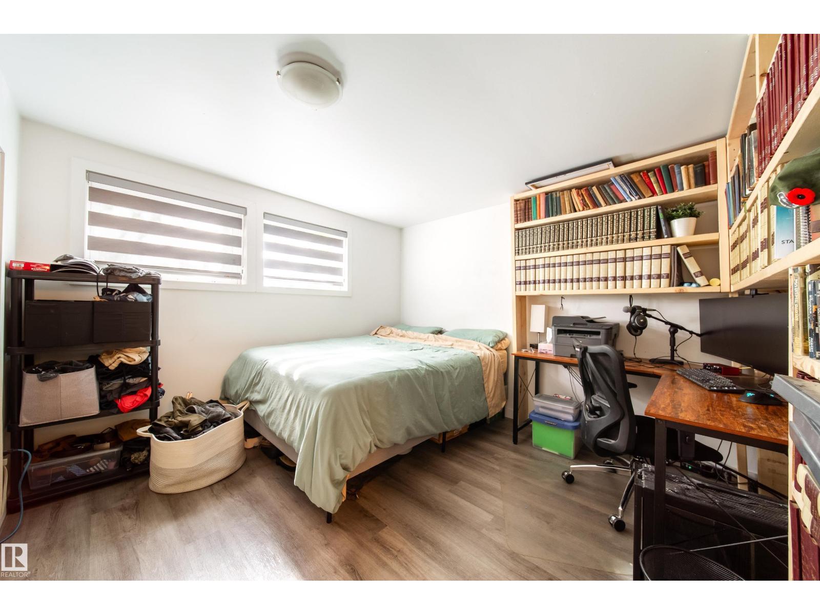 10671 63 AV NW - 36