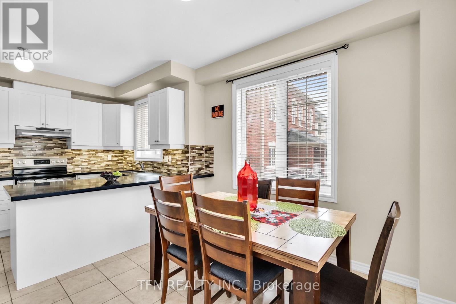 2 SHIFF CRESCENT - 16