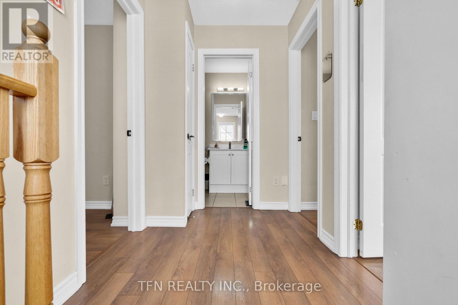 2 SHIFF CRESCENT - 21