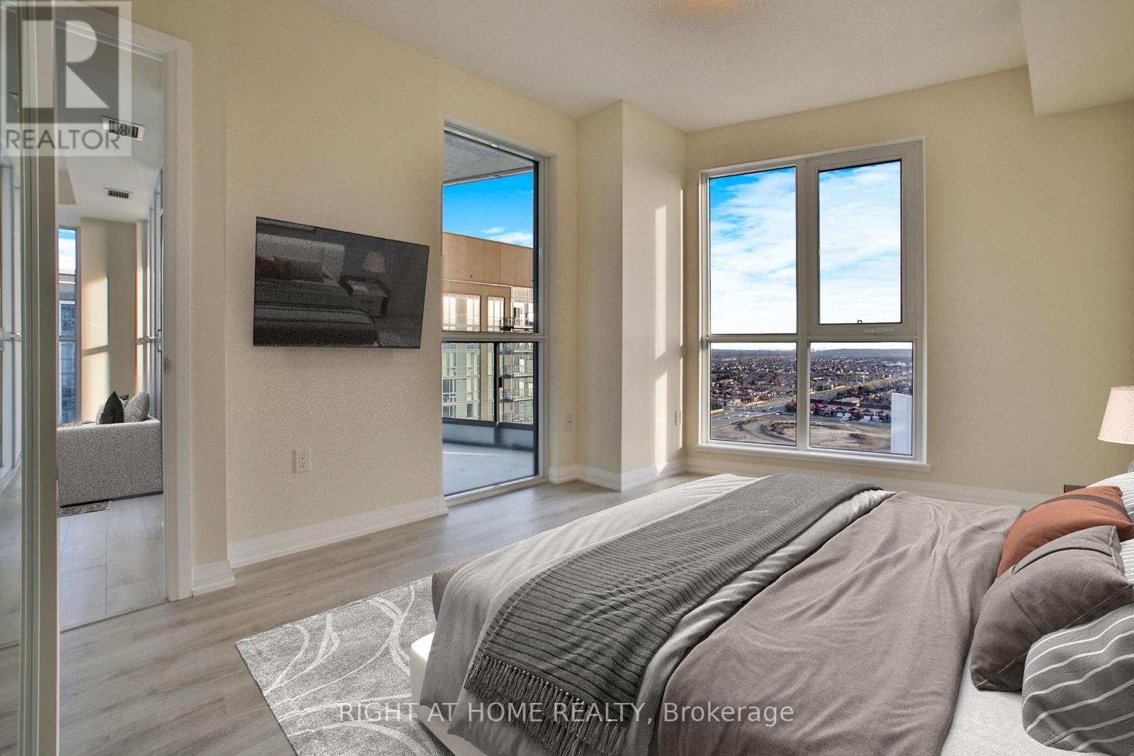 #2014 35 WATERGARDEN DRIVE - 21