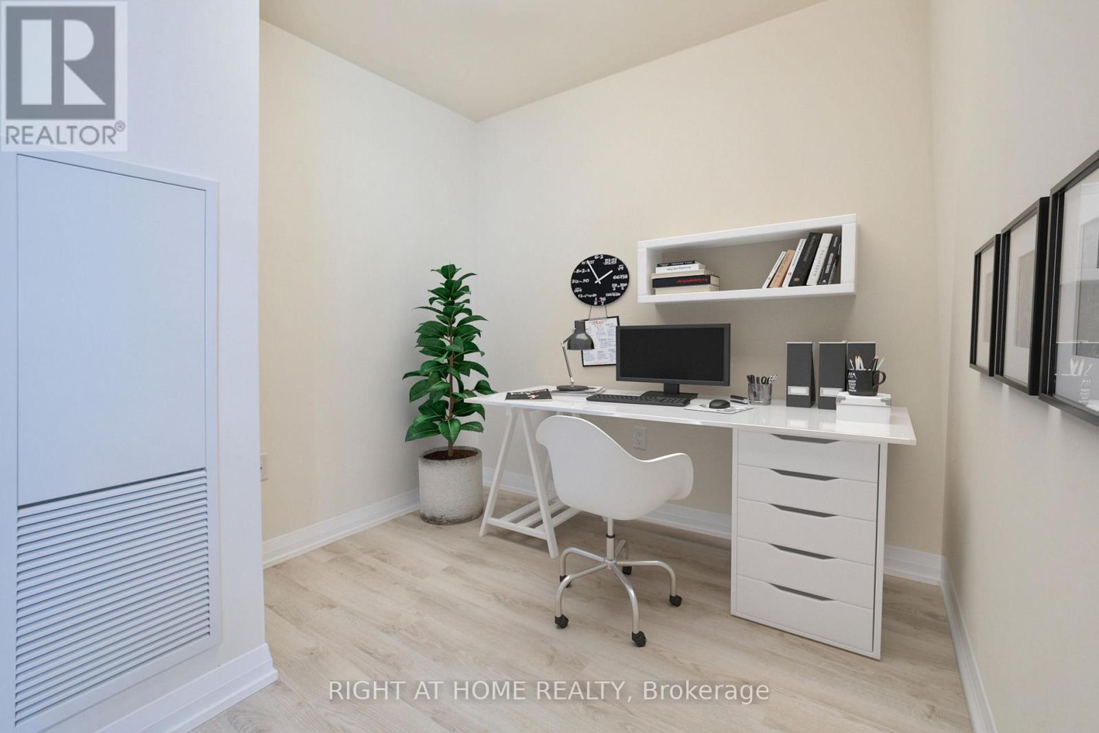 #2014 35 WATERGARDEN DRIVE - 27