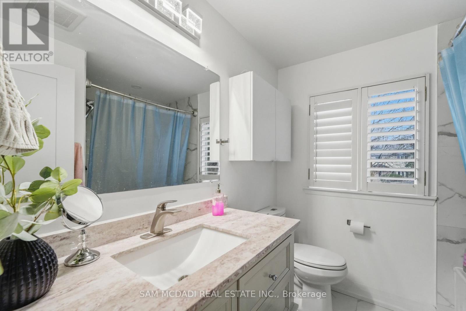 2290 DEVON ROAD - 19