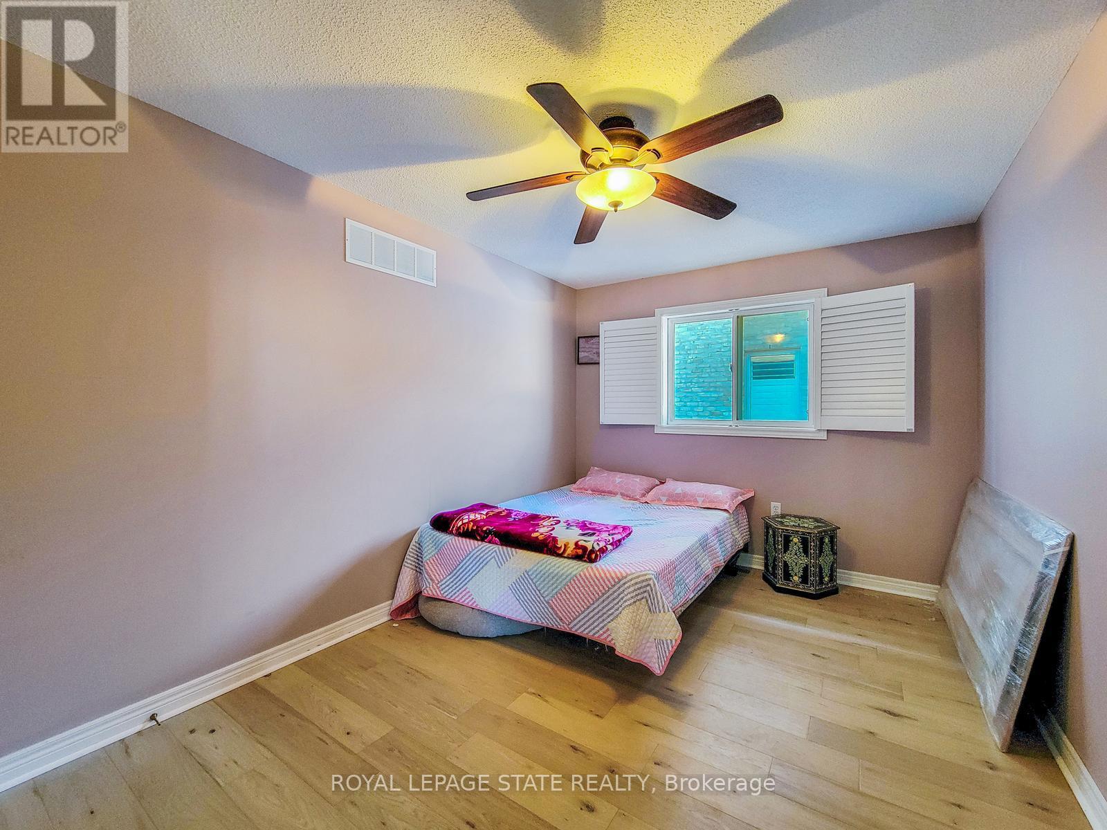 86 MARGARET AVENUE - 27