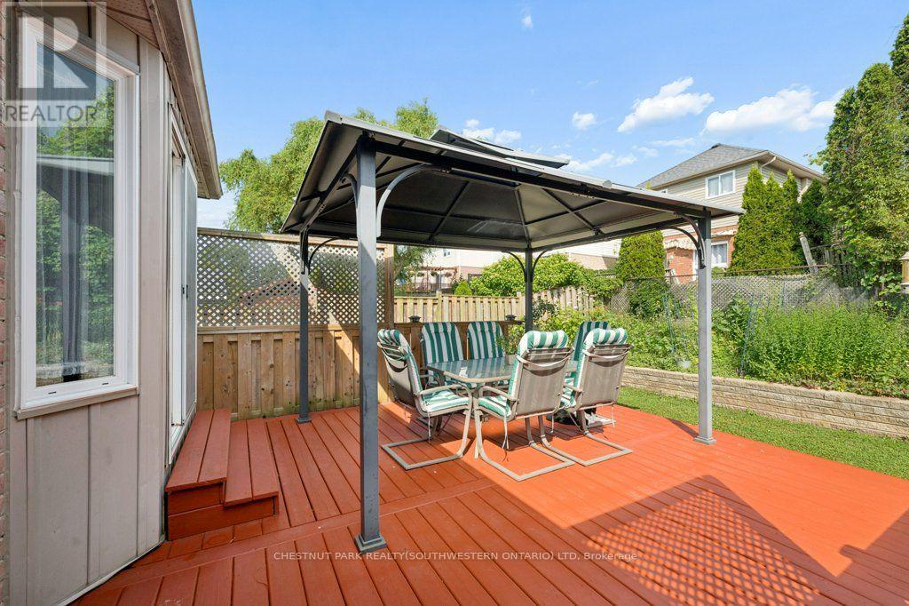 158 BANKSIDE DRIVE - 24