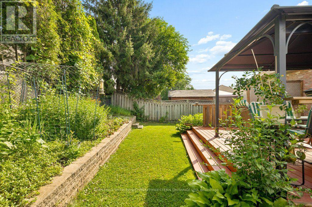 158 BANKSIDE DRIVE - 27