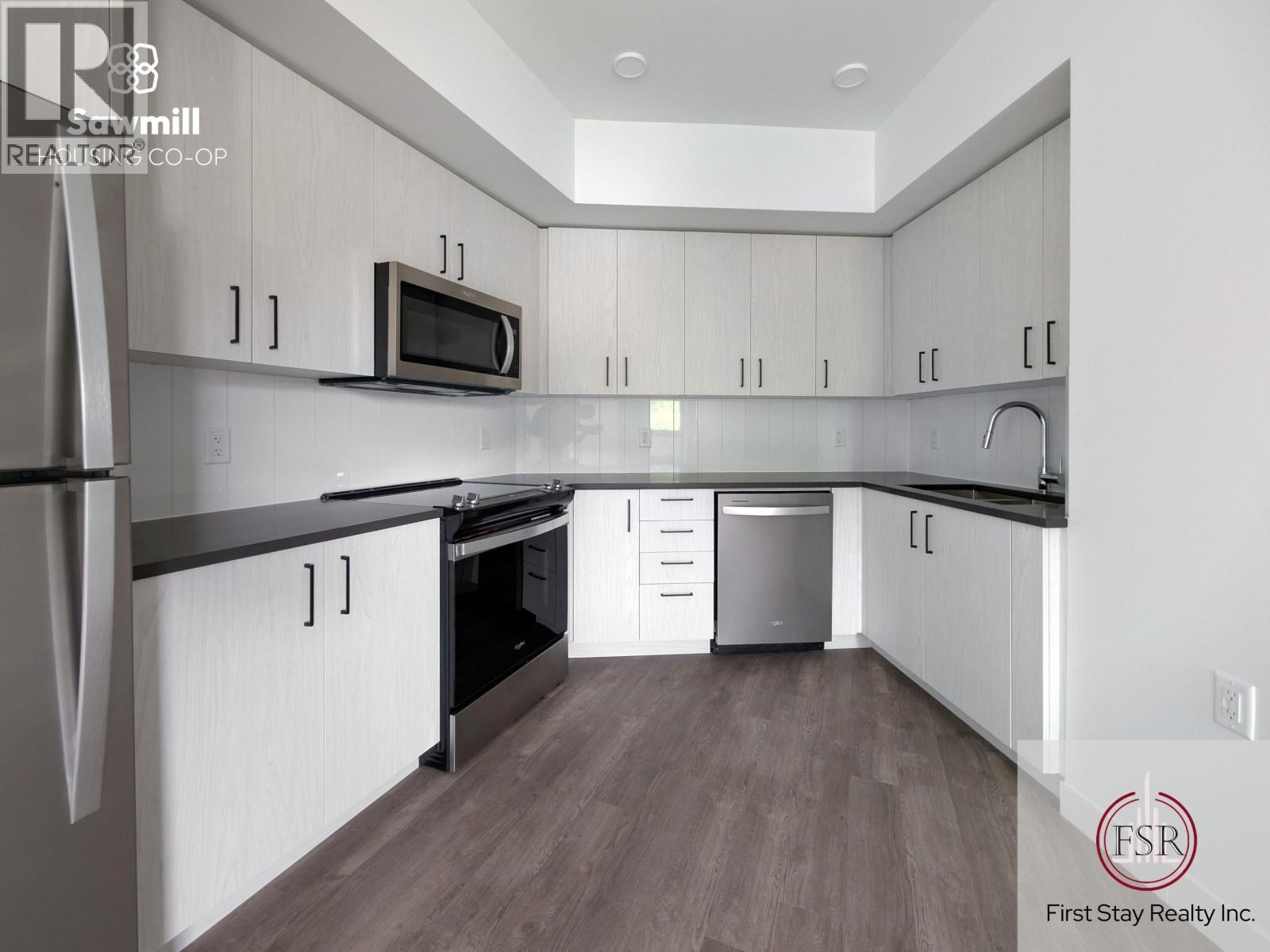 3 Bed, 2 Bath House for Rent in Vancouver – 8559 JACK UPPAL STREET, Vancouver – MLS# R3148522 - Image 11