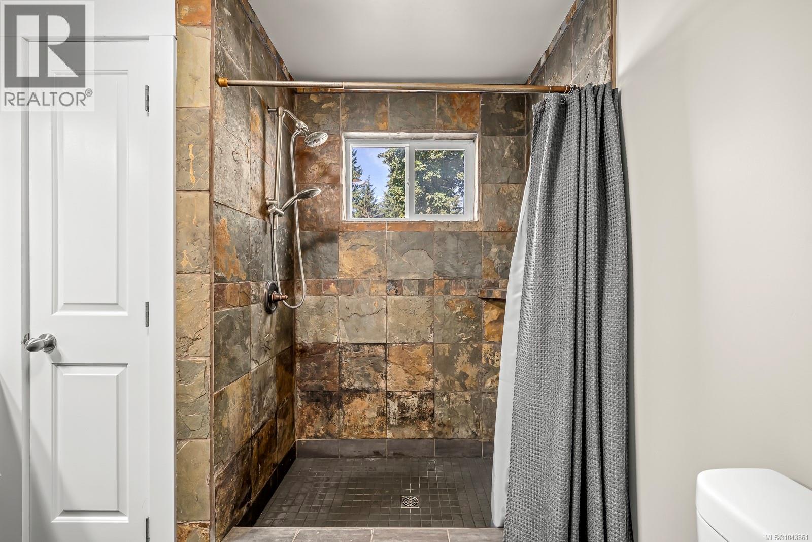 2612 Dunsmuir Ave - 18