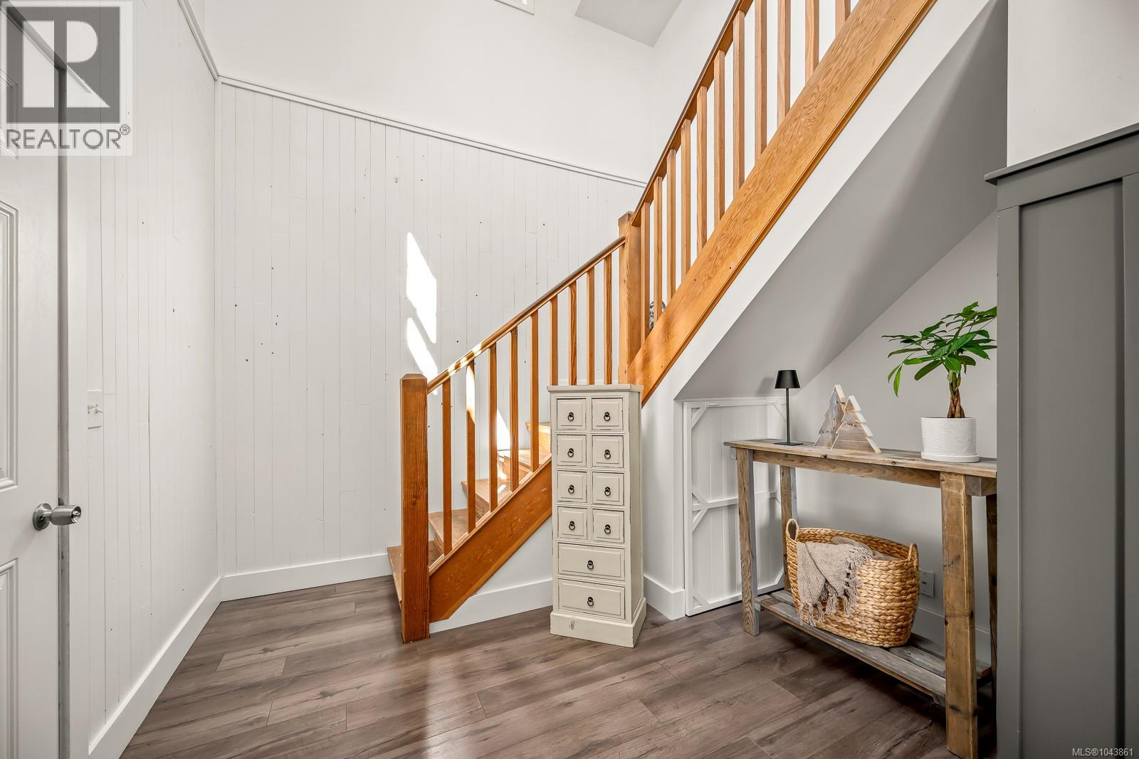 2612 Dunsmuir Ave - 2