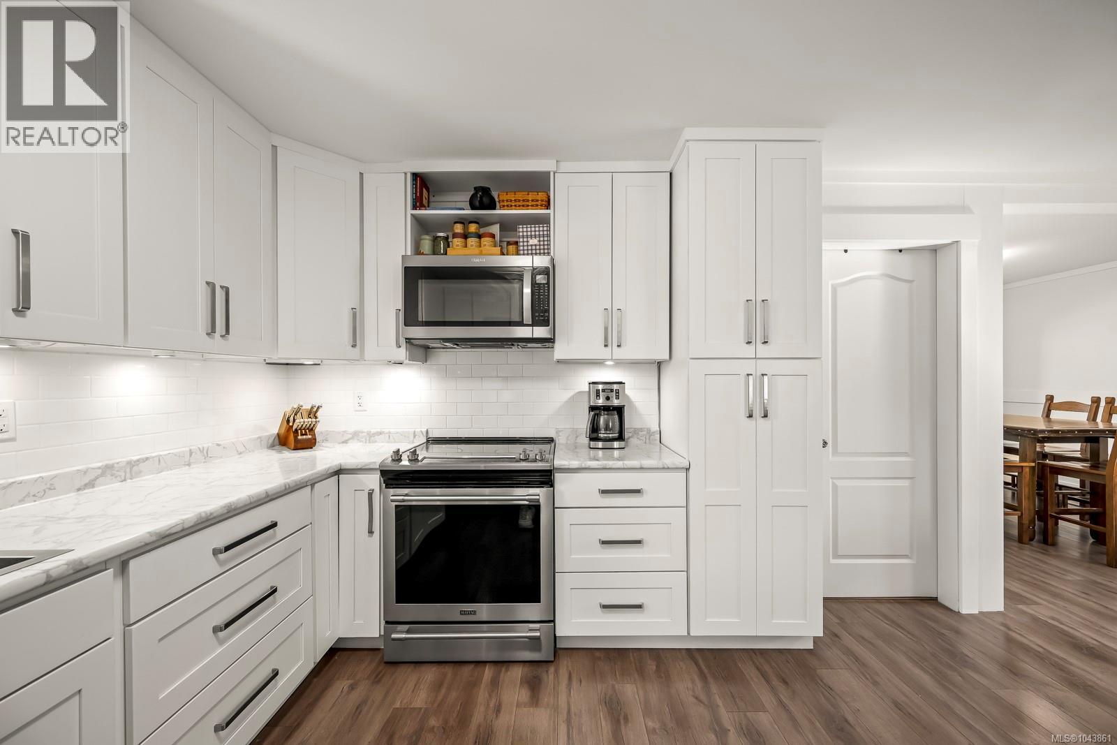 2612 Dunsmuir Ave - 26