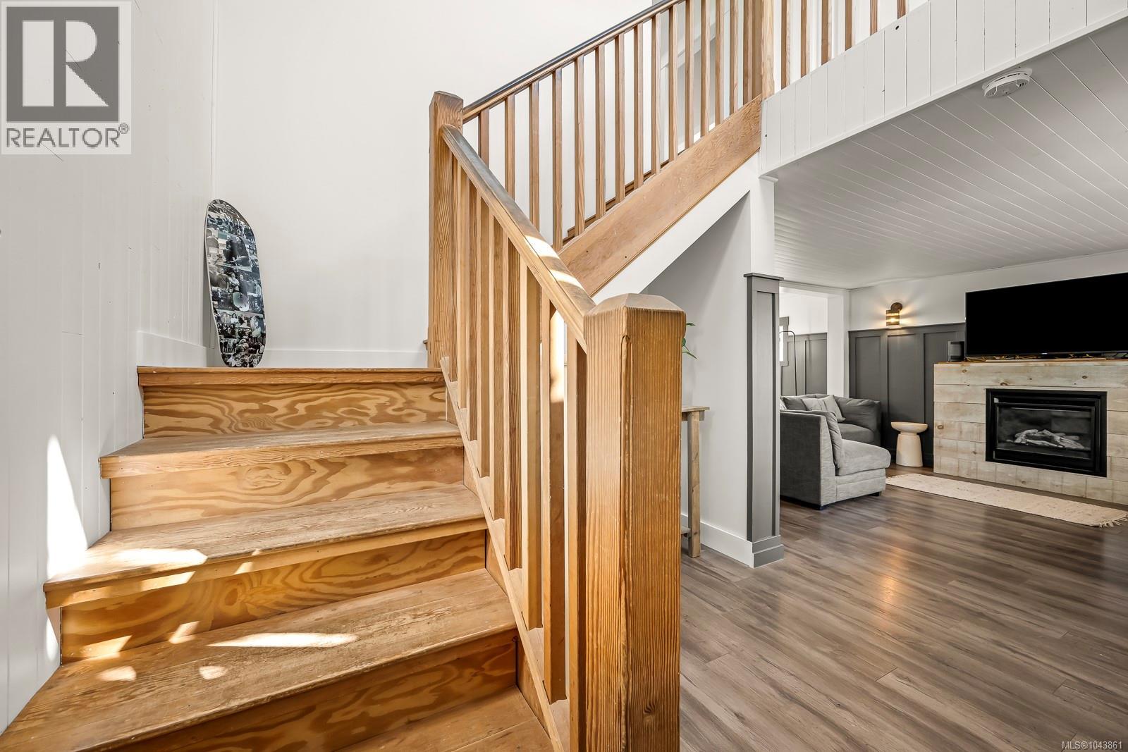2612 Dunsmuir Ave - 31