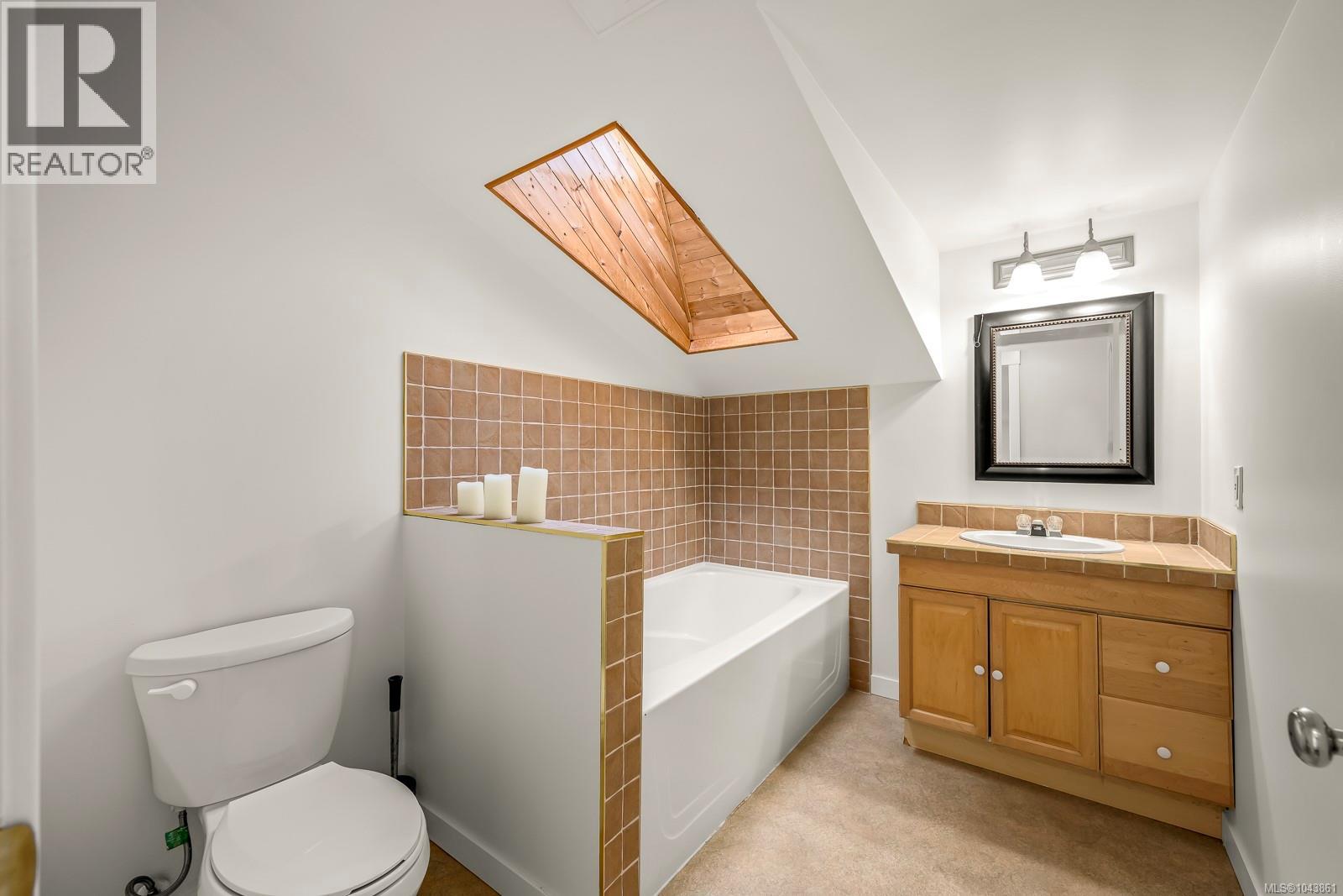 2612 Dunsmuir Ave - 33