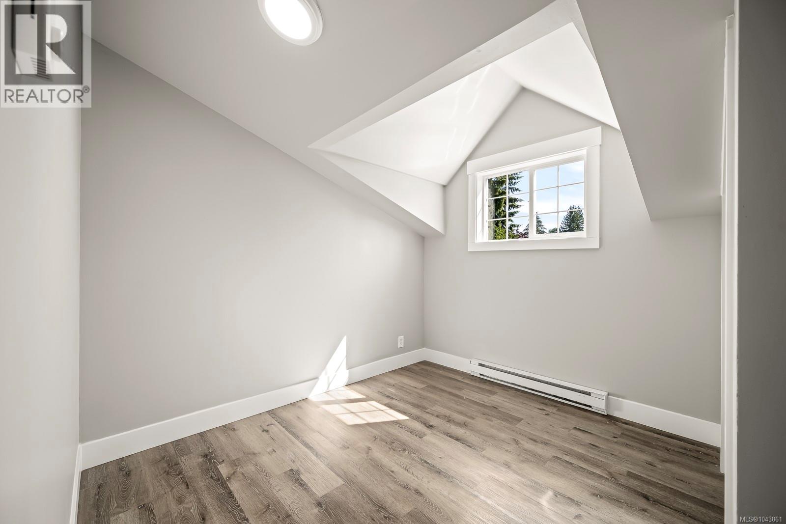 2612 Dunsmuir Ave - 36