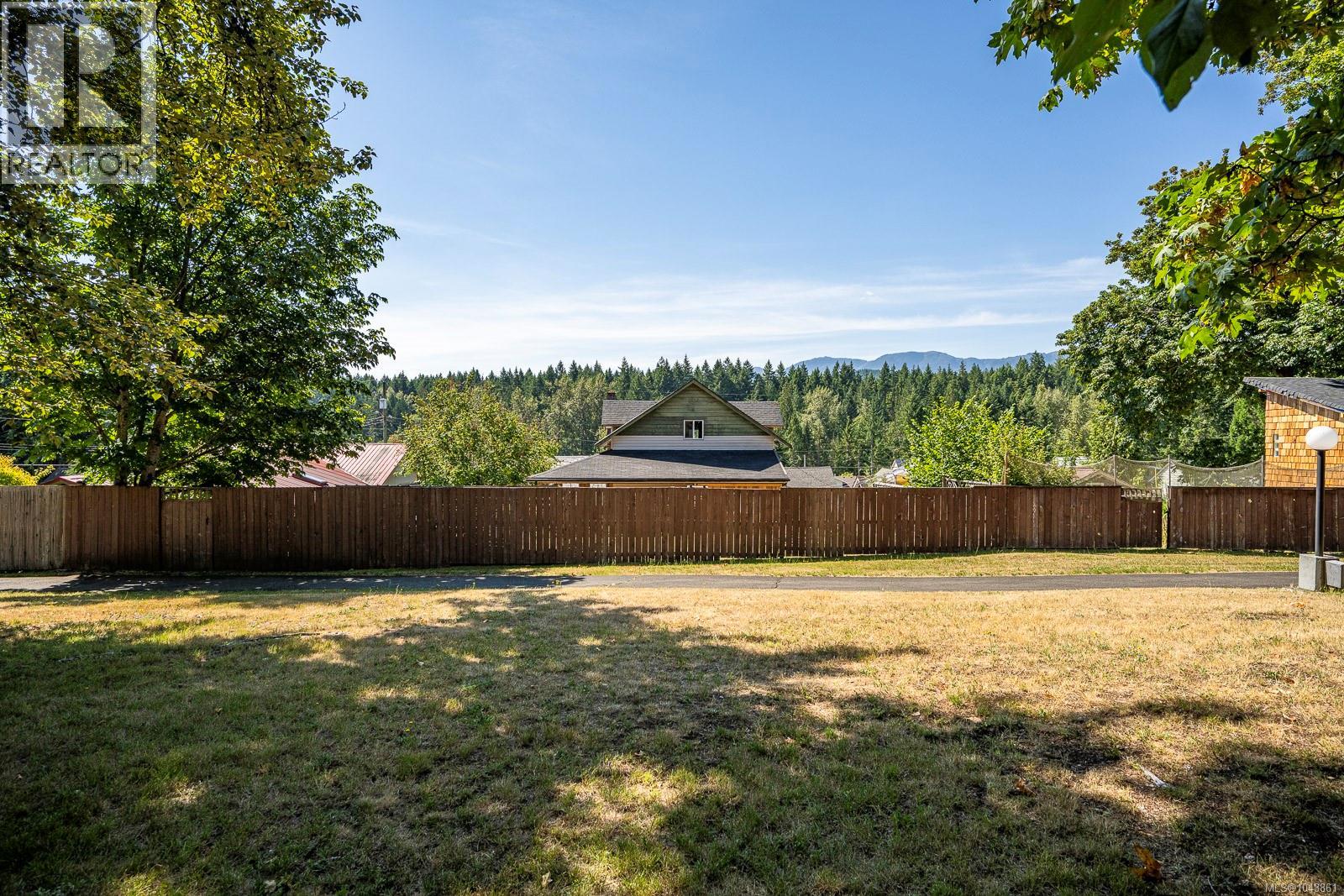 2612 Dunsmuir Ave - 55