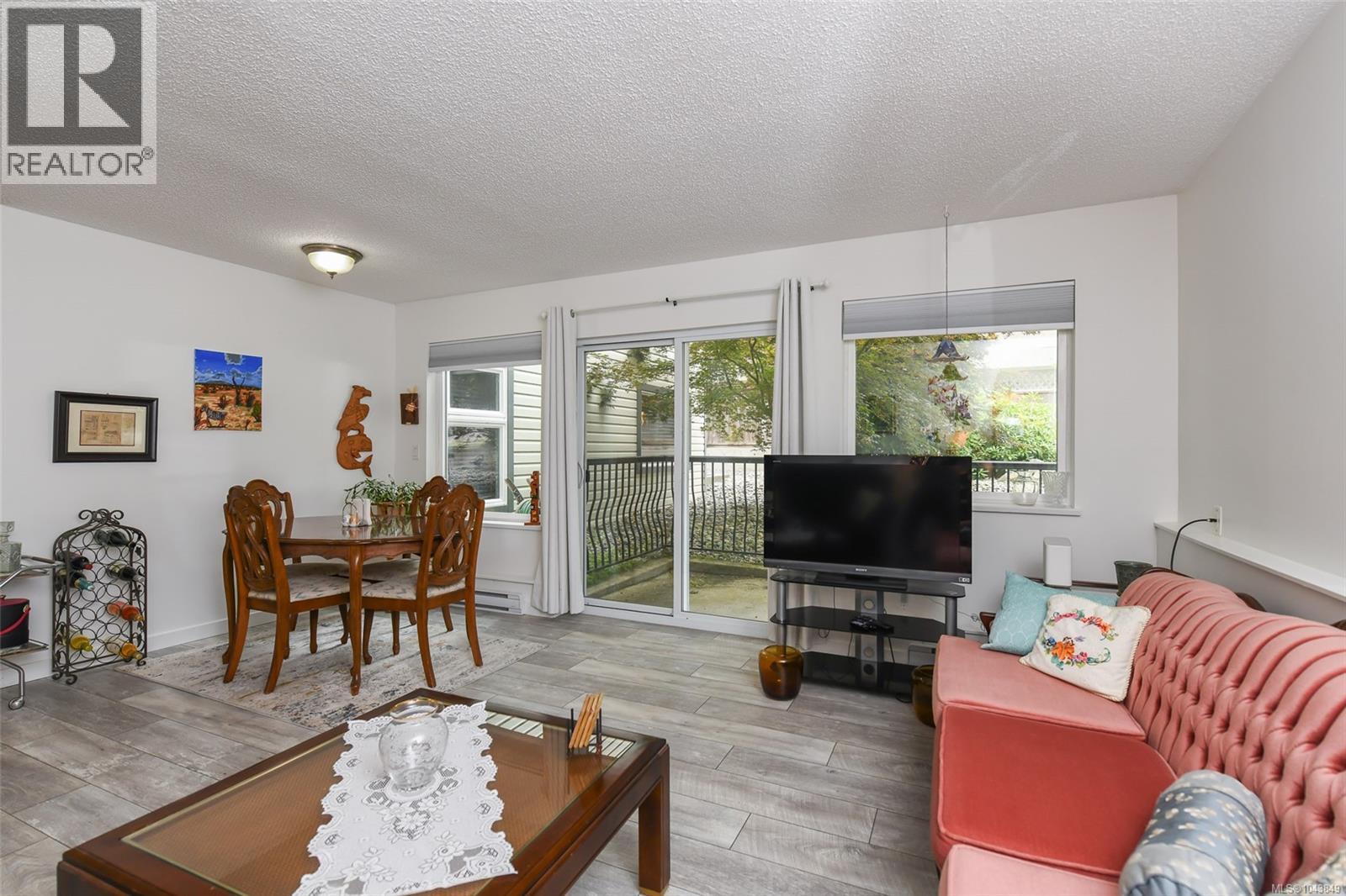 #104 622 Island Hwy S - 15