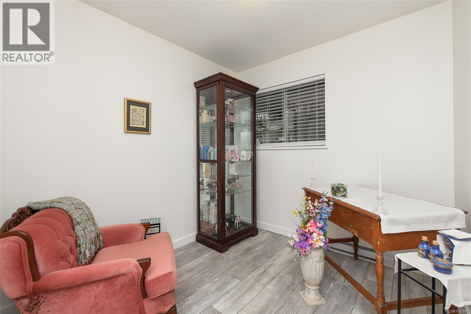 #104 622 Island Hwy S - 20