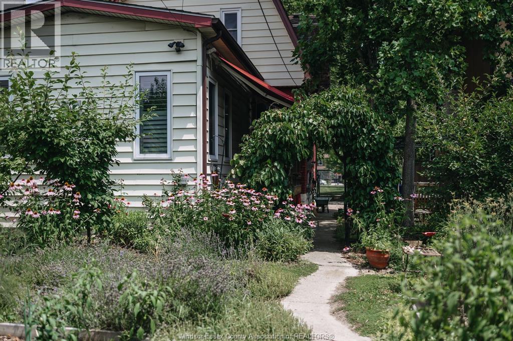 819 Windermere - 42