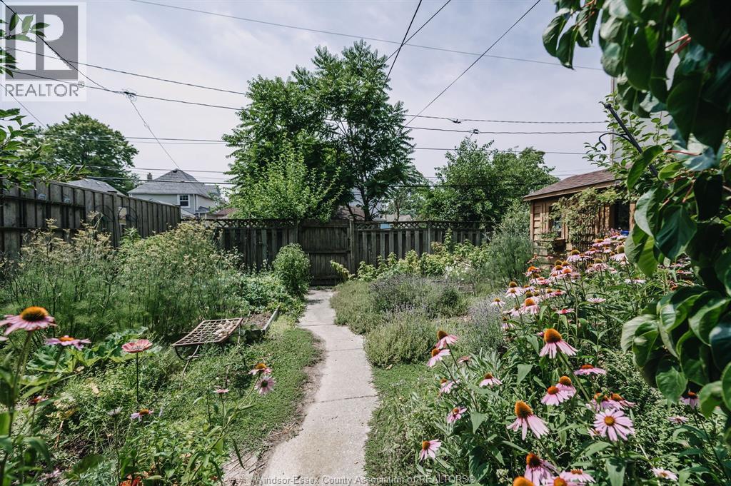 819 Windermere - 40