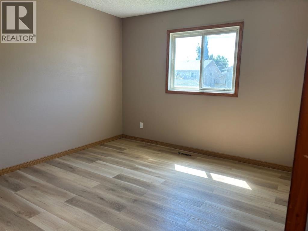 506 columbia Boulevard W - 12