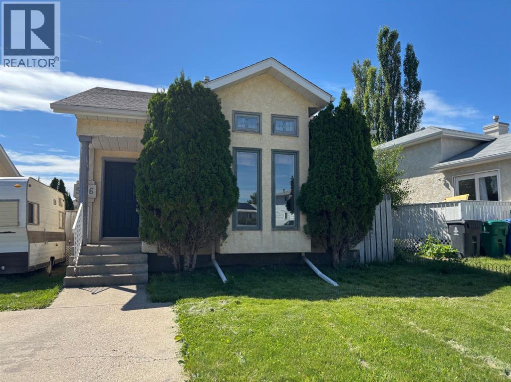 506 columbia Boulevard W - 1