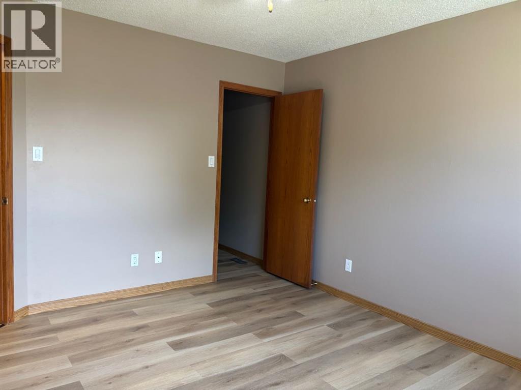 506 columbia Boulevard W - 13