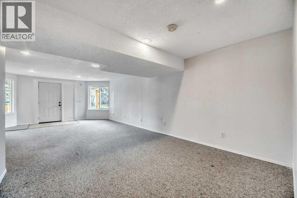 215 Hawktree Circle NW - 38