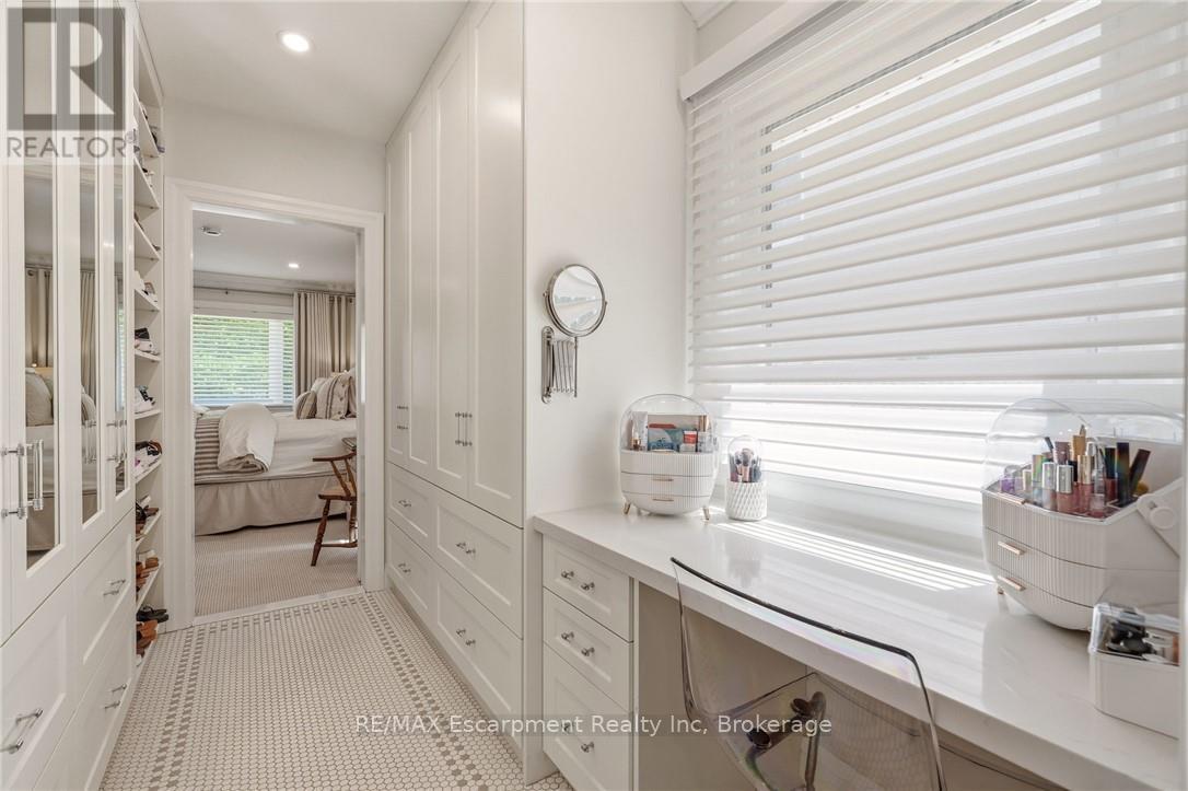 2113 COURTLAND DRIVE - 21