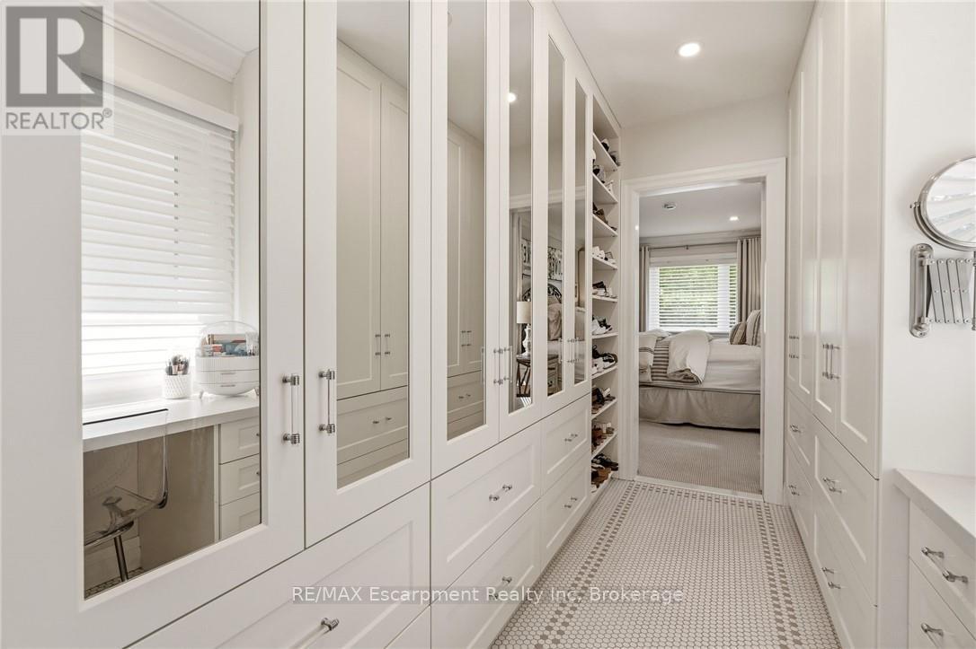 2113 COURTLAND DRIVE - 22