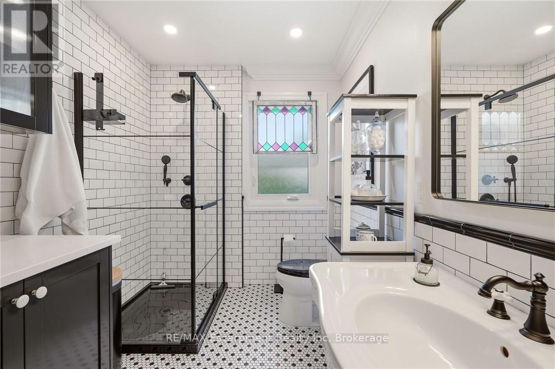 2113 COURTLAND DRIVE - 27