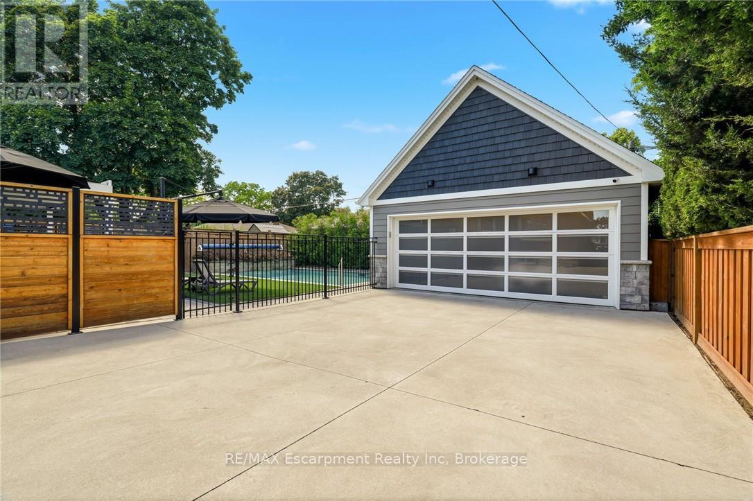 2113 COURTLAND DRIVE - 40