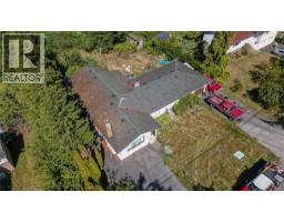 1146 Sluggett Rd, Central Saanich, BC V8M1E9 Photo 7
