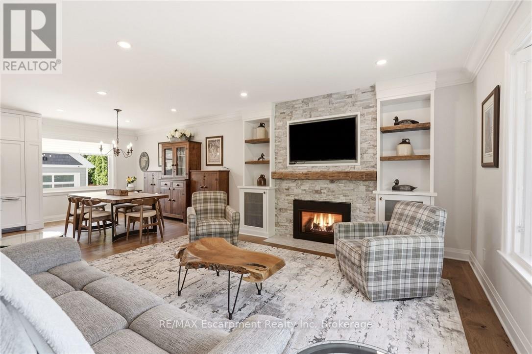 2113 COURTLAND DRIVE - 7