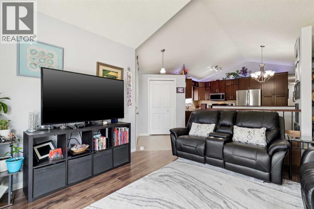 336 Coventry Close NE - Image 3