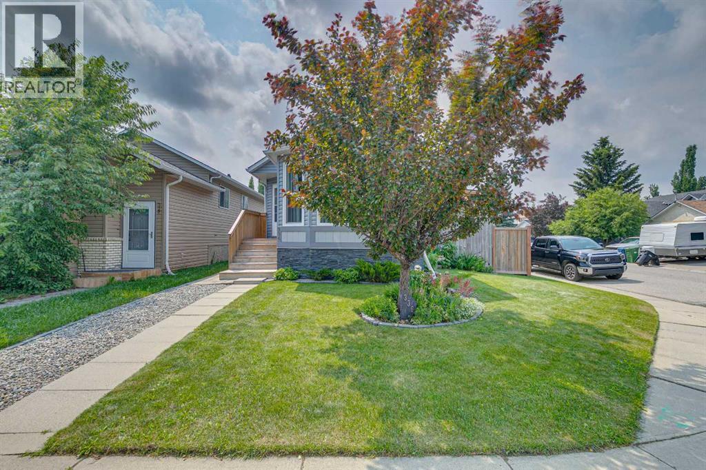 336 Coventry Close NE - 30