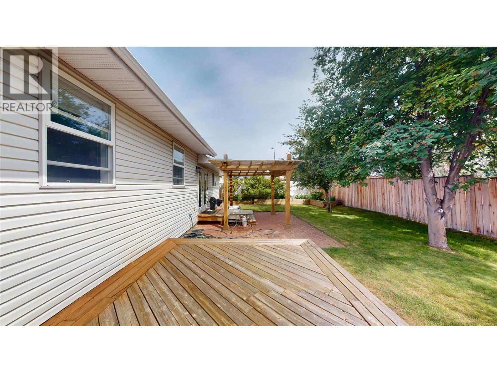 1612 Staple Crescent - 40