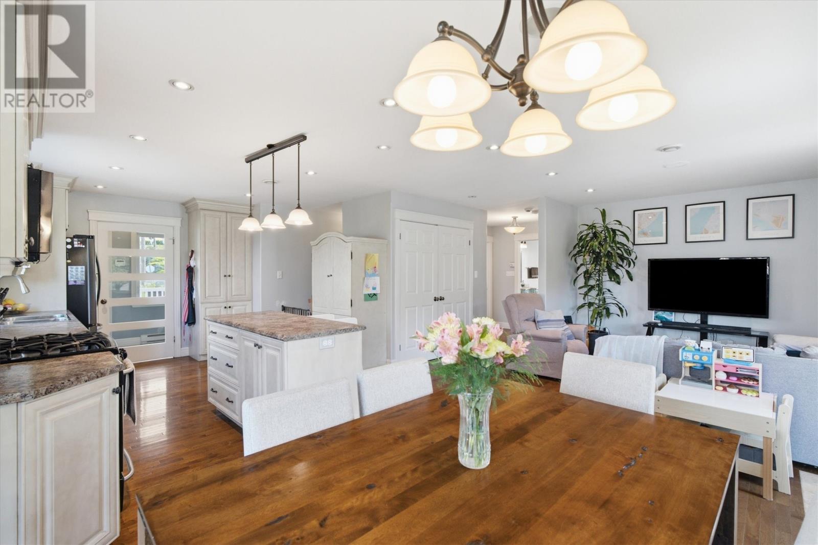 1569 Thorburn Road - 10