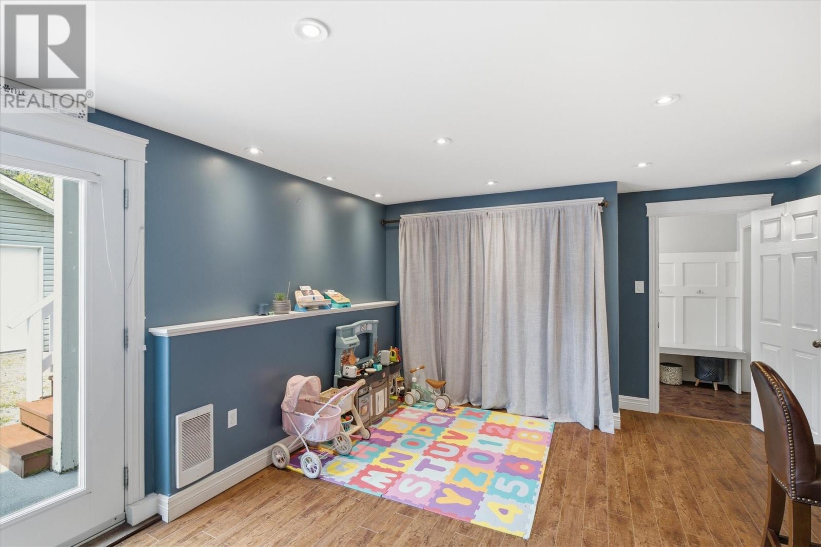 1569 Thorburn Road - 29