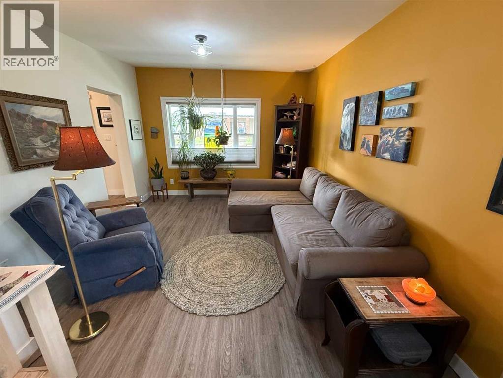 4920 51 Avenue - 8
