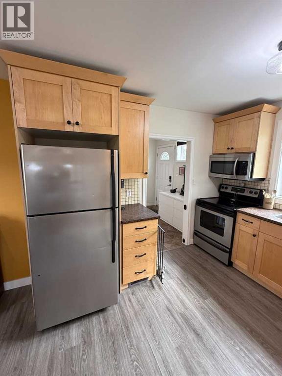 4920 51 Avenue - 9