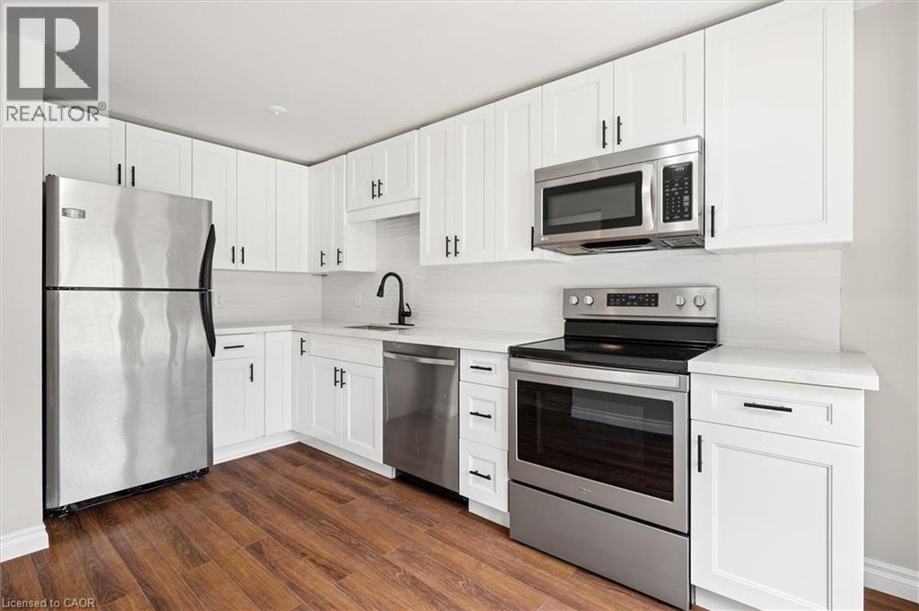 156 TRAYNOR Avenue - 32