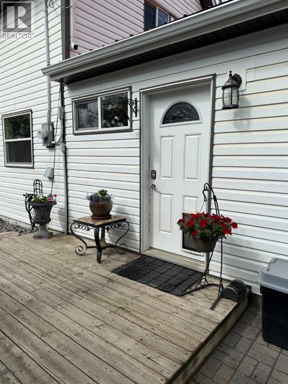 4920 51 Avenue - 38