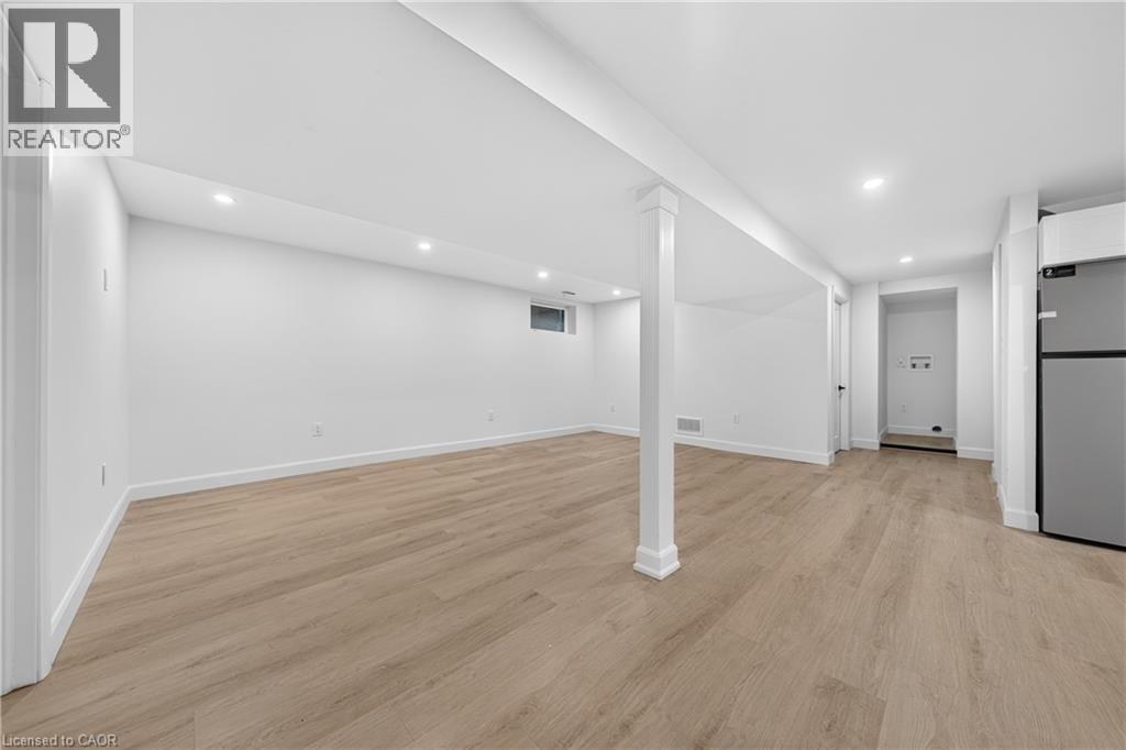 70 RICHMOND Street - Image 31