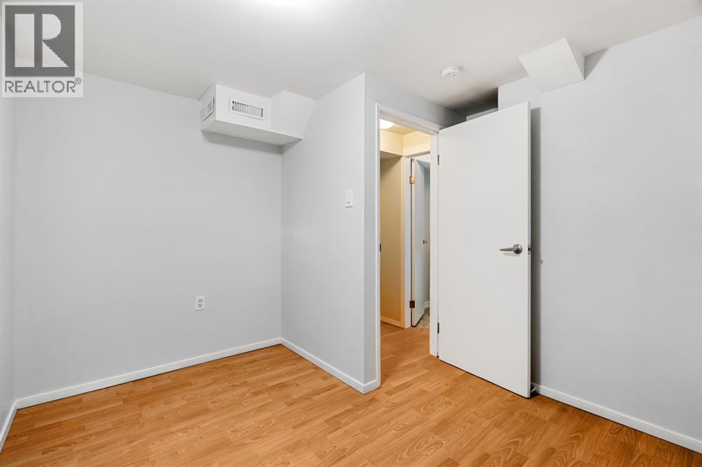 1207 40 Avenue NW - 26